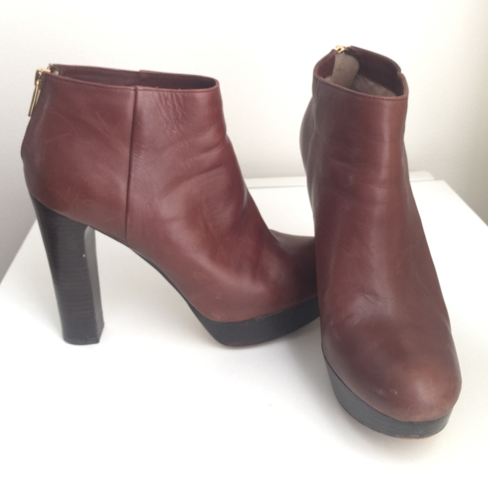 🌟Michael Kors platform boots:OFFERS ACCEPTED!🌟